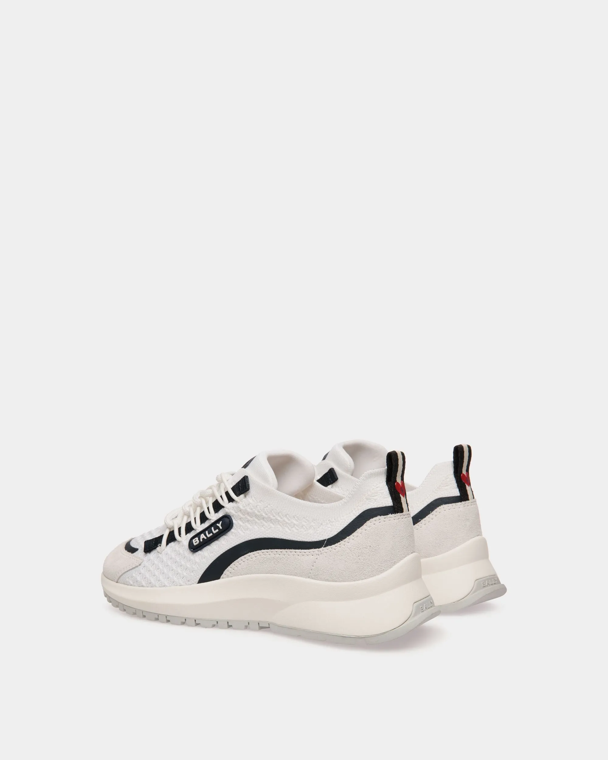 520 Sneaker In White And Navy Blue Knit Fabric