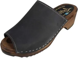 Berit Classic Clog Sandal with Open Toe for Women I Wooden Clog Mules Handcrafted in Sweden with Alder Wood Base and Genuine Oiled Nubuck Leather | Black
