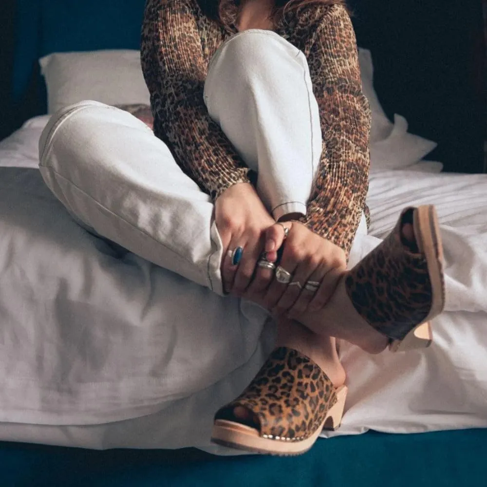 Berit Classic Swedish Clog with Open Toe for Women I Peep Toe Mules Handcrafted in Sweden with Alder Wood Base and Genuine Leather in Leopard Print
