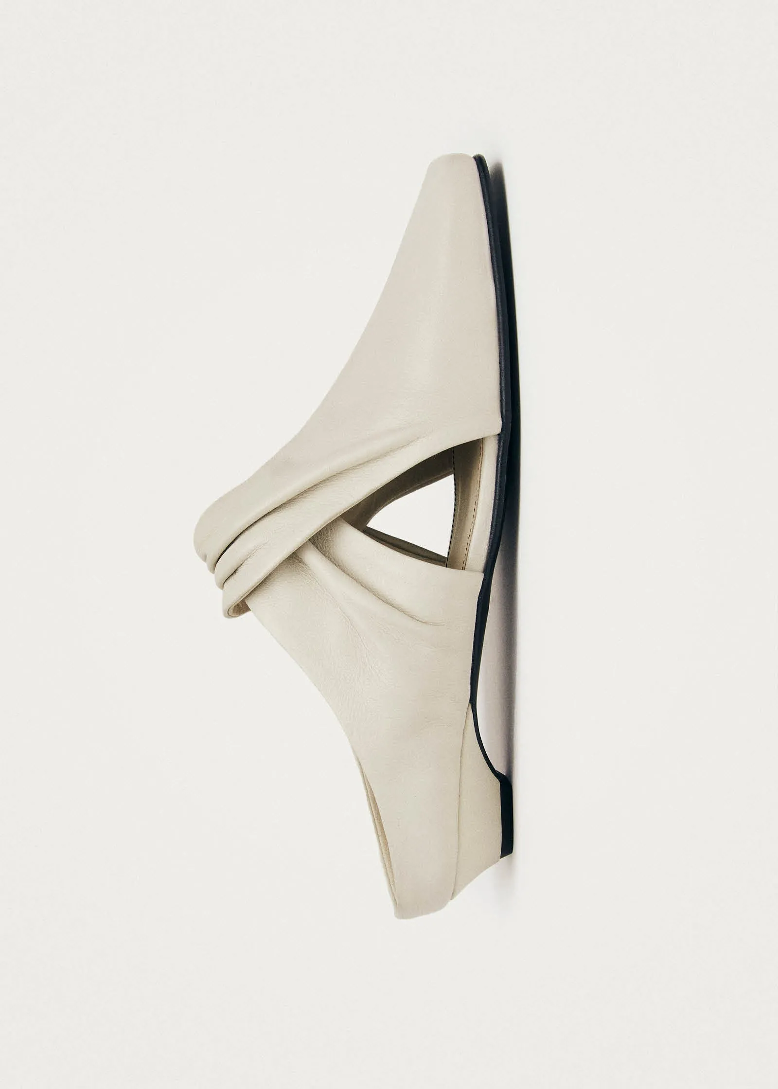 Blau Cream Leather Mules