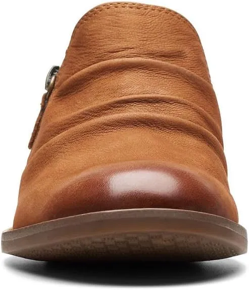 Clarks Women's Camzin Pace Oxford