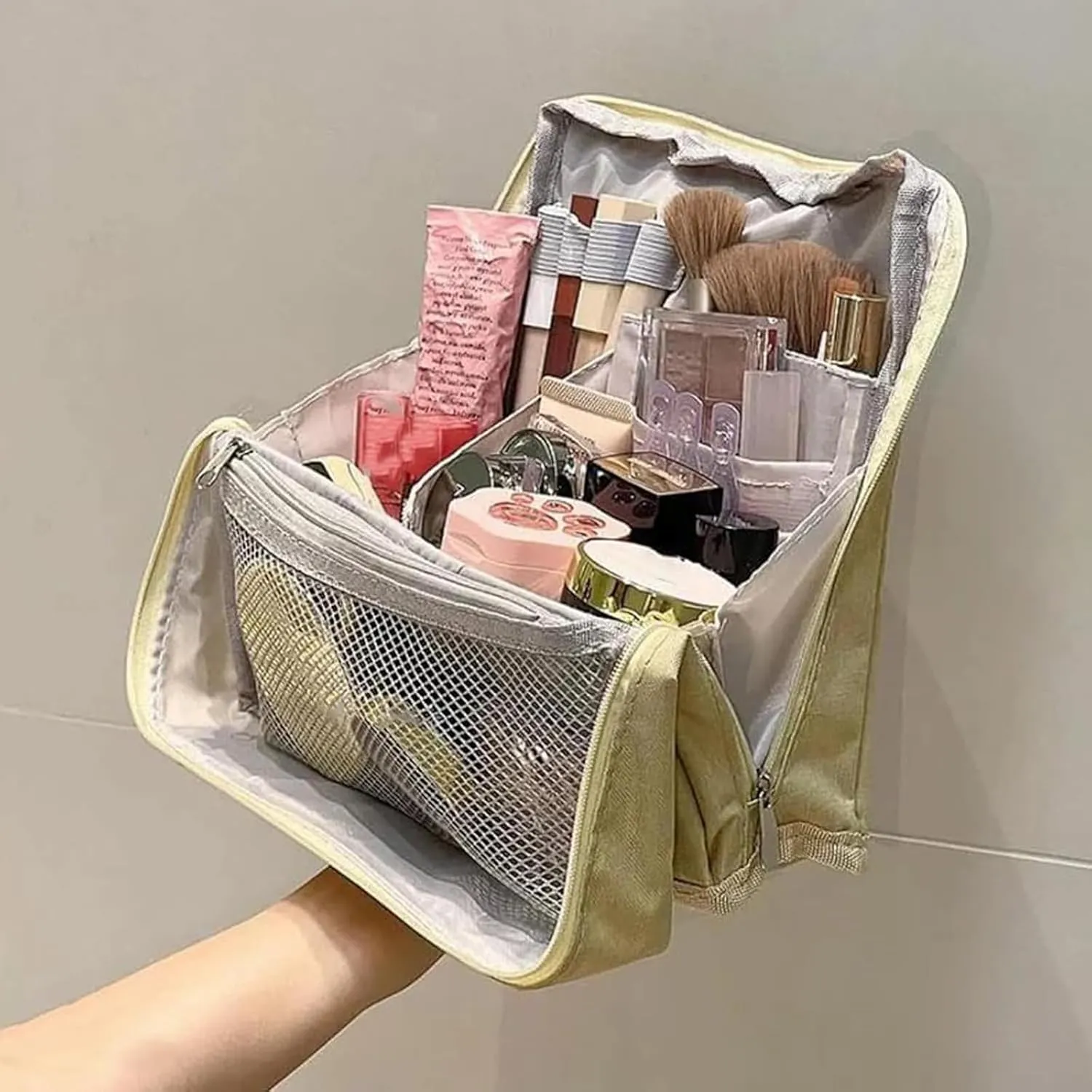 Doresty Makeup Bag, Multi-Purpose Large Capacity Oxford Cloth Standing Makeup Bag, Parallel Traveler Make-up Bags Fold Down, Toiletry Bags with Compartments for Traveling Women (D1)