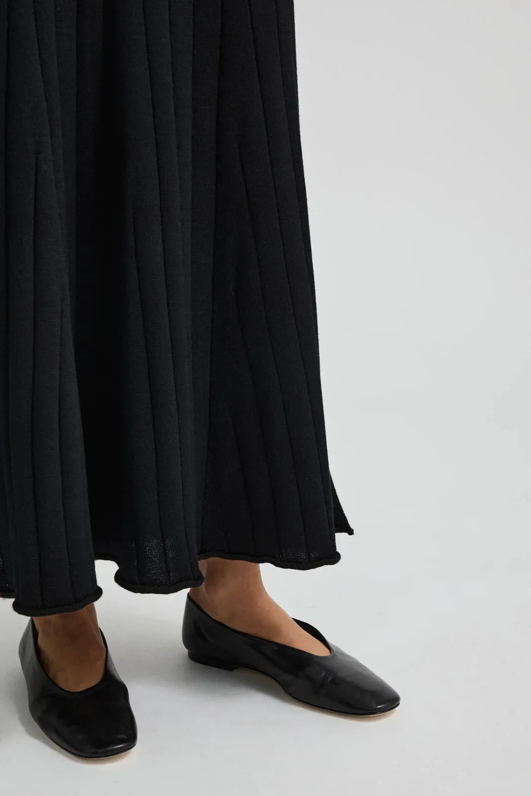 Fine Rib Skirt: Black