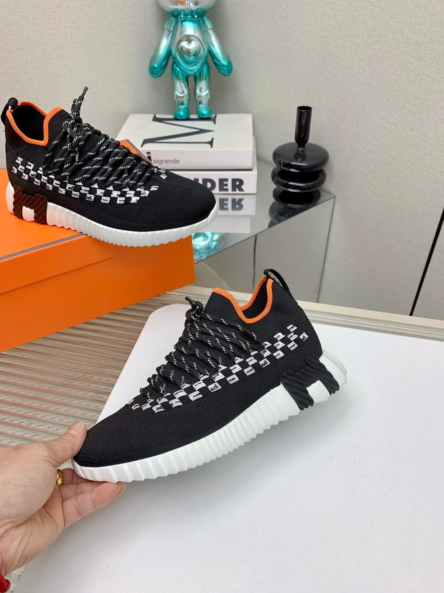 HM Flex slip-on sneaker In Black Woven Fabric 106318