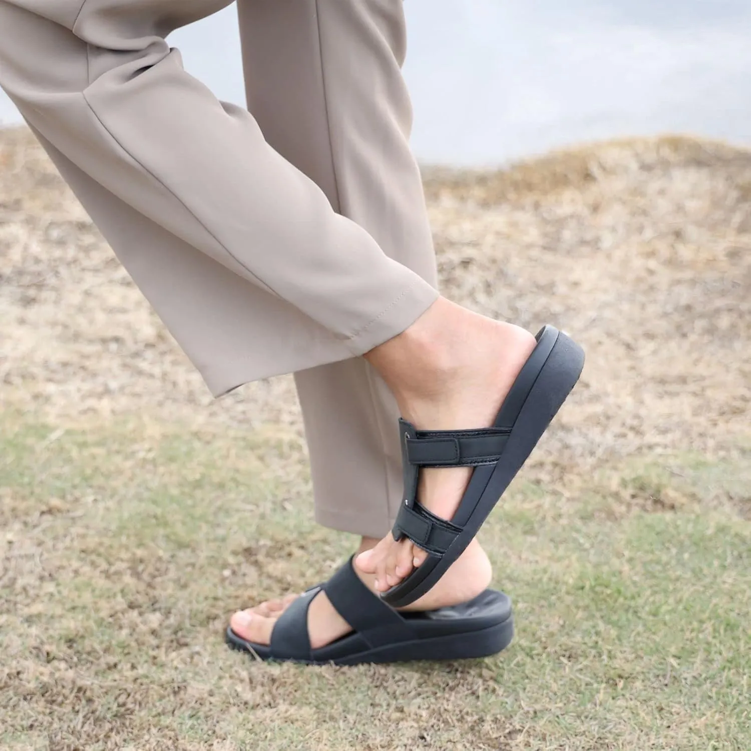 MEGNYA Comfortable Women's Walking Sandals, Arch Support Slides for Plantar Fasciitis Flat Feet, Casual Adjustable Strap Sandals for Orthopedic