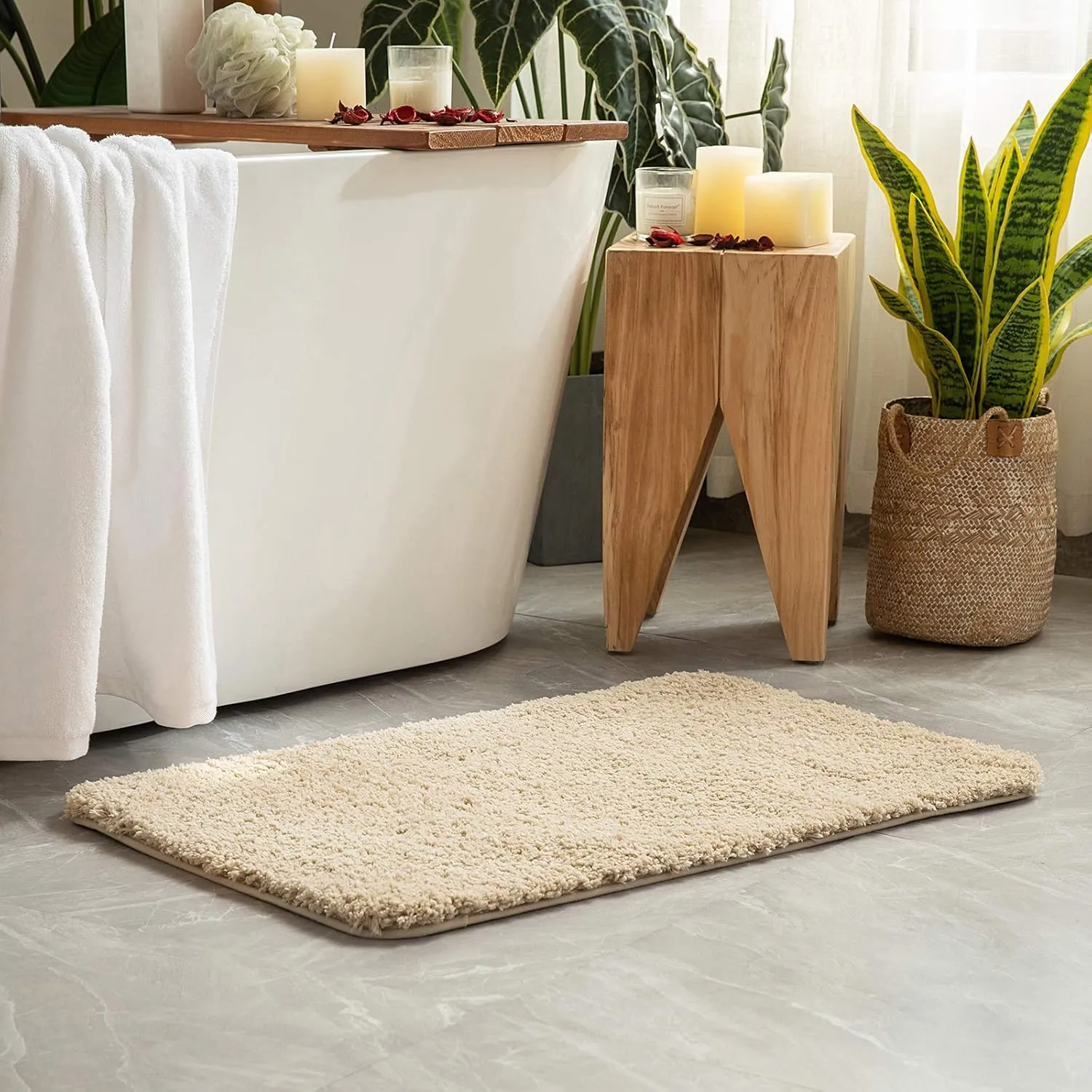 MIULEE Non Slip Small Bathroom Rug Bath Mats for Bathroom(16x24,Camel) Absorbent Thick Soft Microfiber Bathroom Mat Machine Washable Bath Rug Plush Carpet for Tub Shower