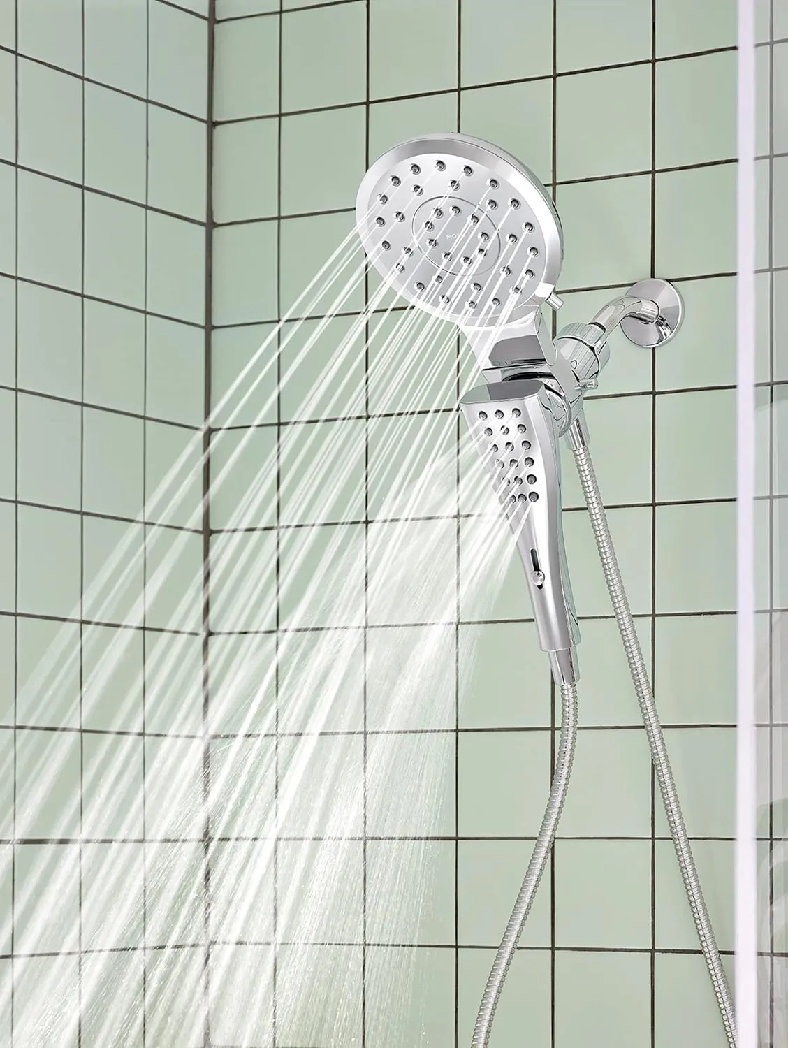 Moen Verso Chrome Round Rain Shower Head and Detachable Handshower Combination with Magnetix Docking System and 60-inch Metal Hose, 220C2