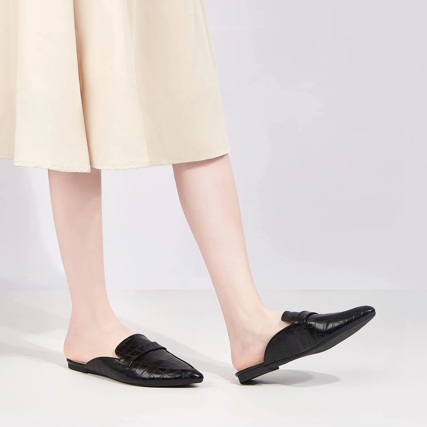 Mules for Women Flats Pointed Toe Slip On Mules Comfortable Loafer Shoes