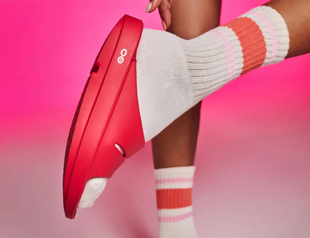 OOfos OOahh Neon Berry Recovery Slides