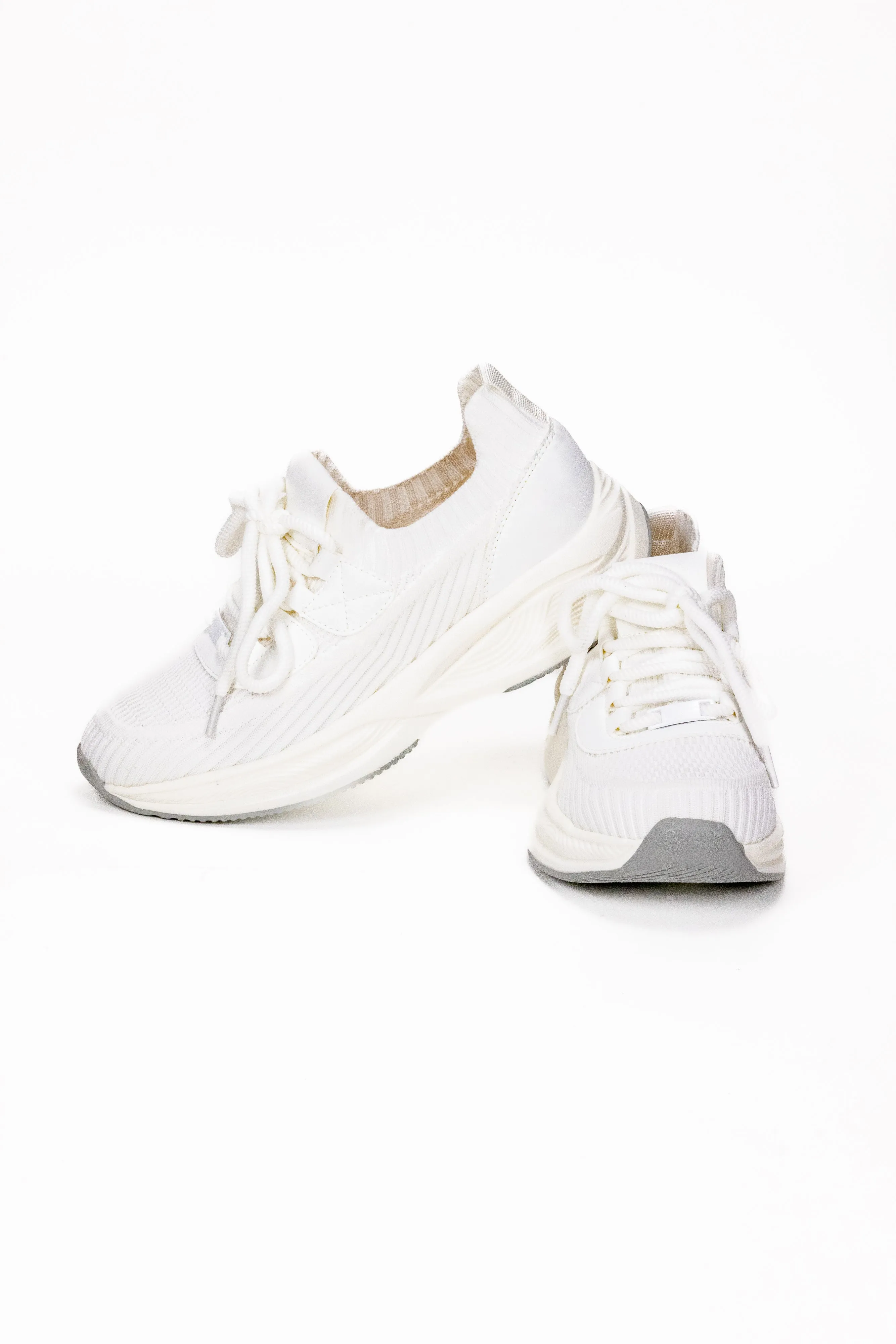 Outwoods Stride Women's Lace Up Knit Sneaker