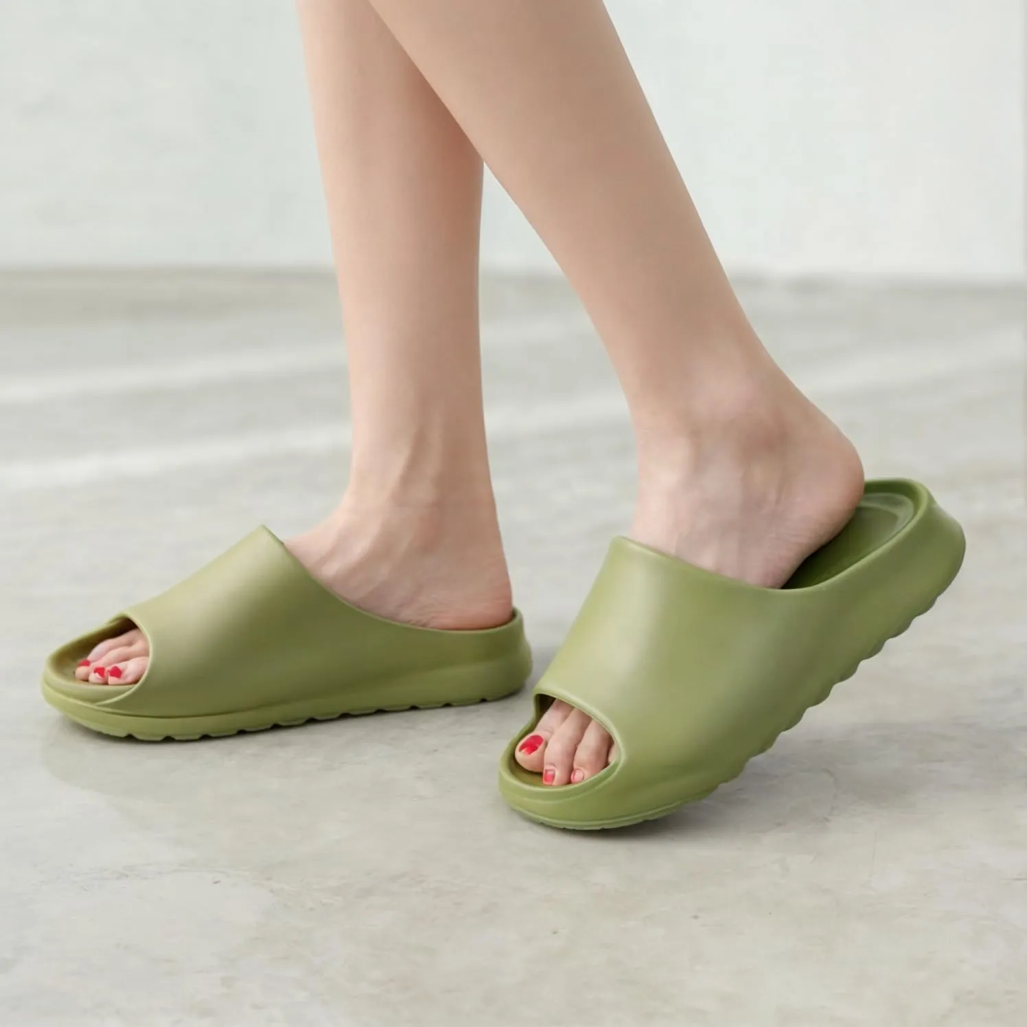 Pillow Slippers for Women and Men Cloud Platform Slides Anti Slip Cloud Slippers Lightweight EVA Comfy Shower Slides Open Toe Sandals for Indoor and Outdoor