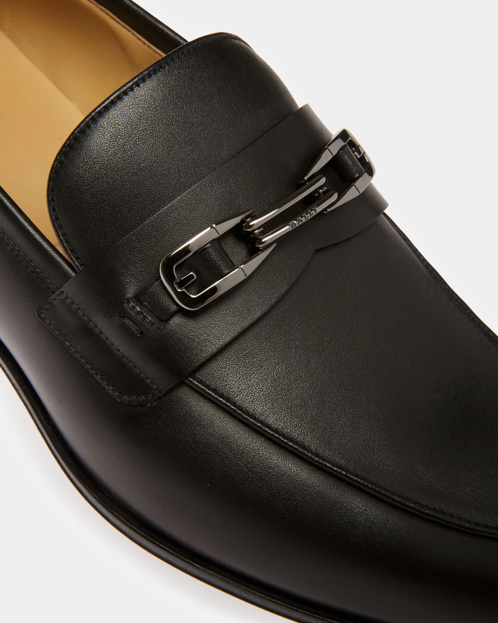 Westro Leather Loafers In Black