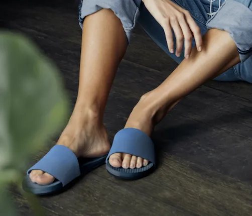 Women's ESSNTLS Slide Shore