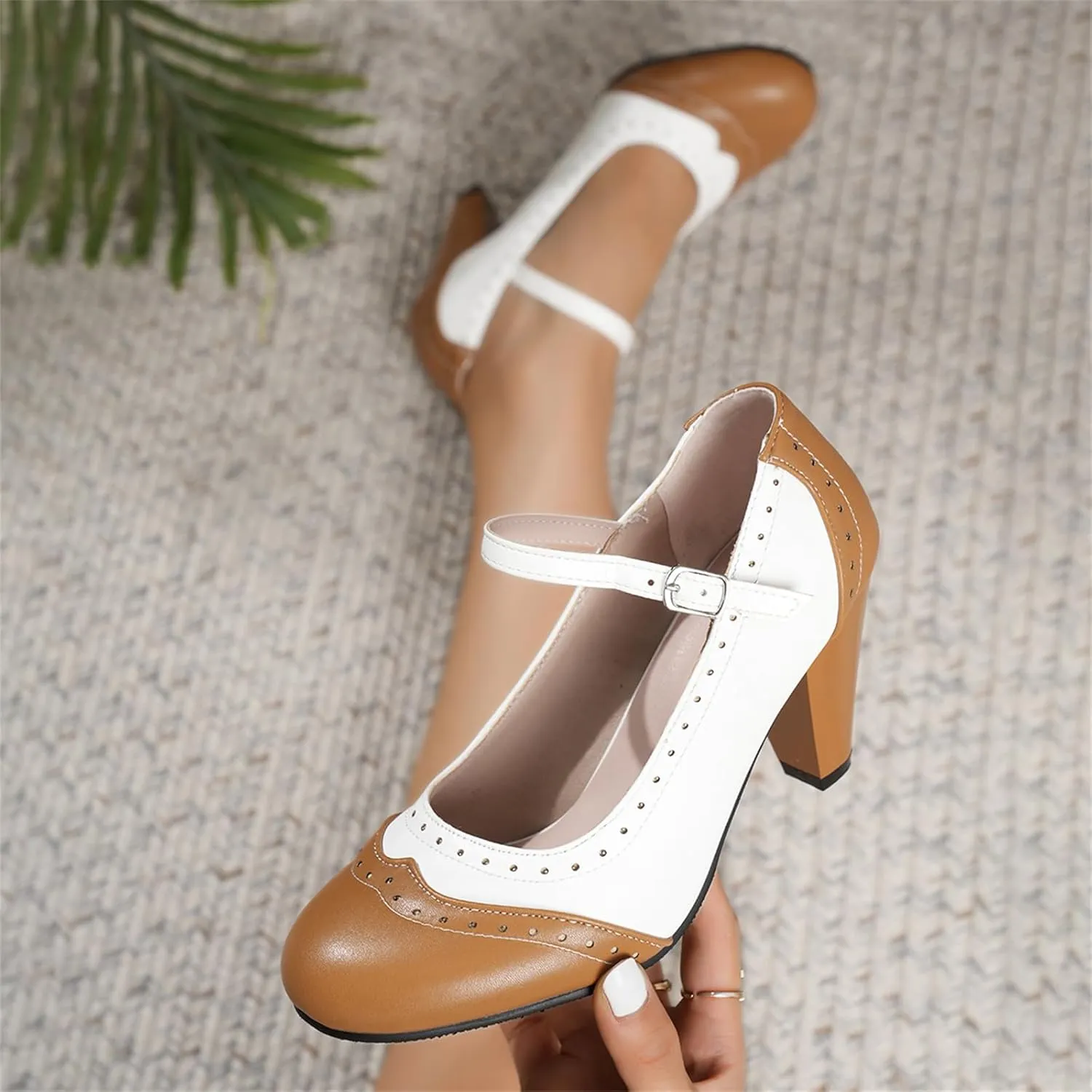 Women's Mary Jane Oxford Two Tone Pumps Vintage Round Closed with Ankle Strap Cute Low Kitten Heels Classic Cut-Out Tango Party Office Lady Pumps Dress Shoe