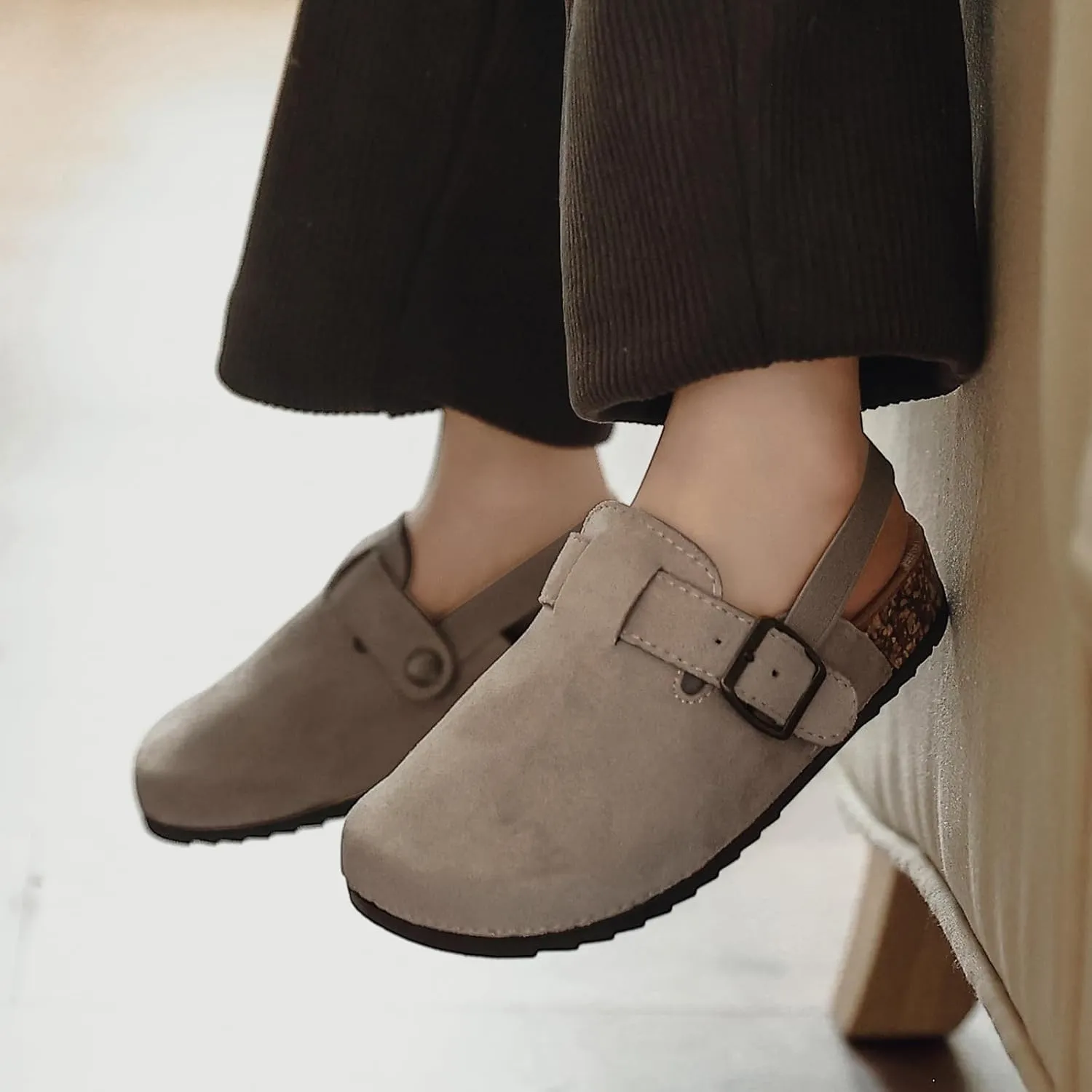 XTJSCBDSH Kids Suede Clogs for Boys and Girls Toddler Cork Footbed Sandals Mules, Potato Shoes with Adjustable Buckle, Slip-on Slippers Indoor Outdoor